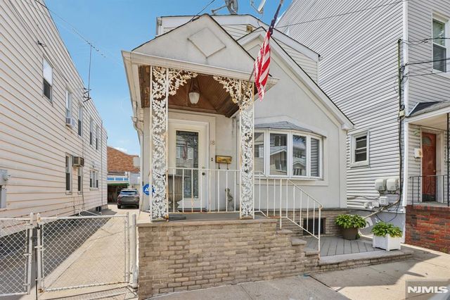 18 Patterson Street, Harrison, NJ 07029