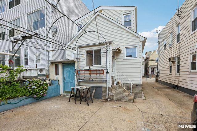 18 Patterson Street, Harrison, NJ 07029