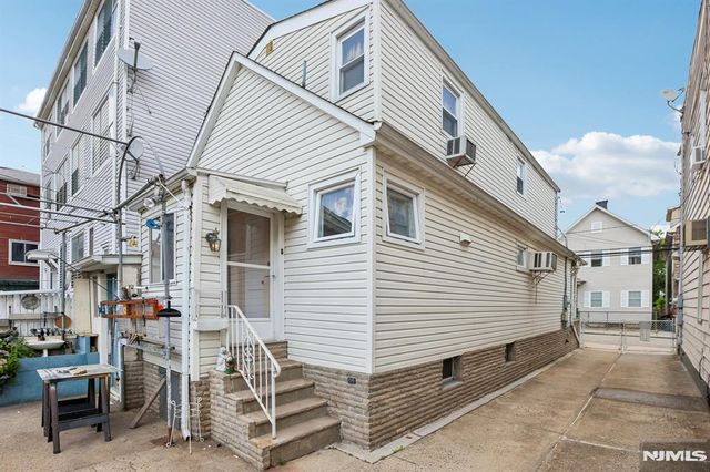 18 Patterson Street, Harrison, NJ 07029