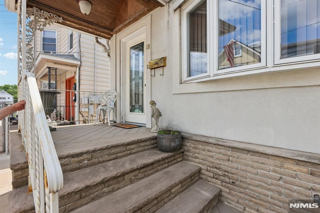 18 Patterson Street, Harrison, NJ 07029