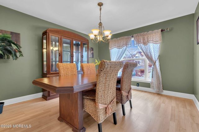 107 Shenandoah Boulevard, Toms River, NJ 08753