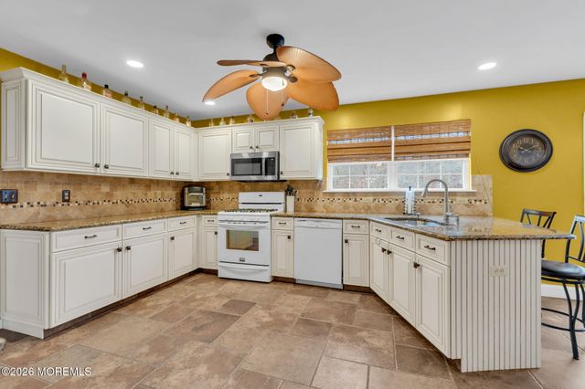 107 Shenandoah Boulevard, Toms River, NJ 08753