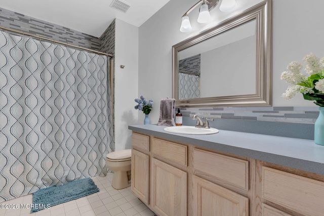 107 Shenandoah Boulevard, Toms River, NJ 08753