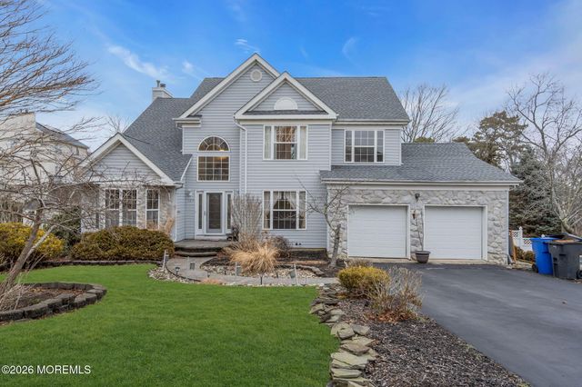 107 Shenandoah Boulevard, Toms River, NJ 08753