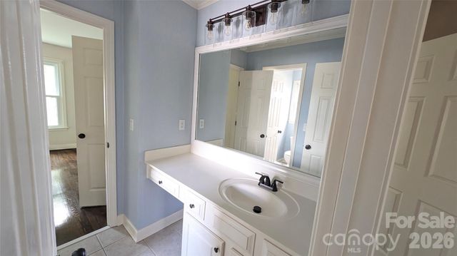 2421 Arden Gate Lane, Charlotte, NC 28262