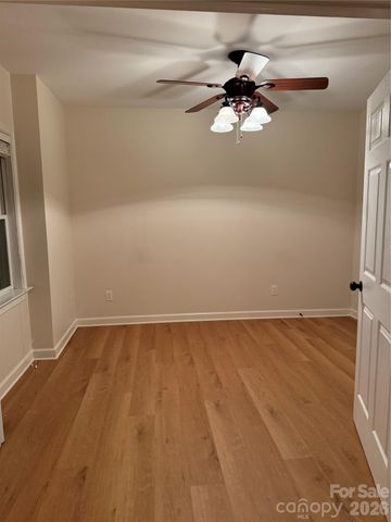 2421 Arden Gate Lane, Charlotte, NC 28262