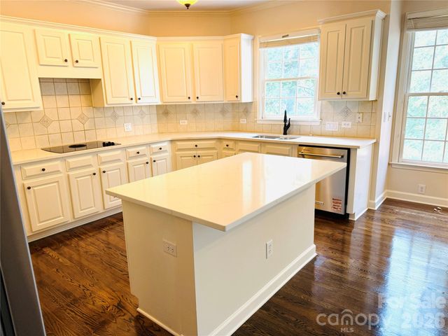 2421 Arden Gate Lane, Charlotte, NC 28262