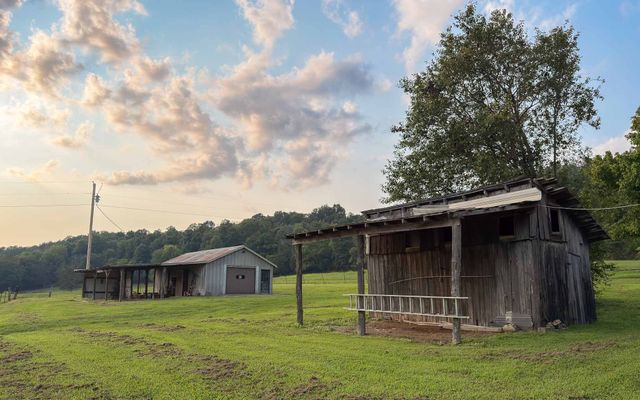 1545 Cedar Hill Rd, Kingston Springs, TN 37082