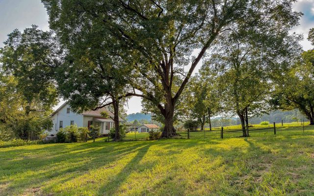 1545 Cedar Hill Rd, Kingston Springs, TN 37082