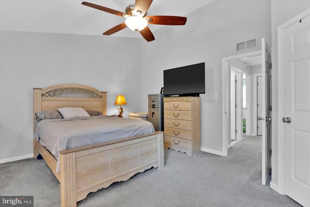 105 MILLSTREAM RD, Pine Hill, NJ 08021