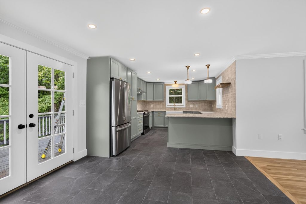 2 Sweetbriar Lane, Rochester, NH 03867