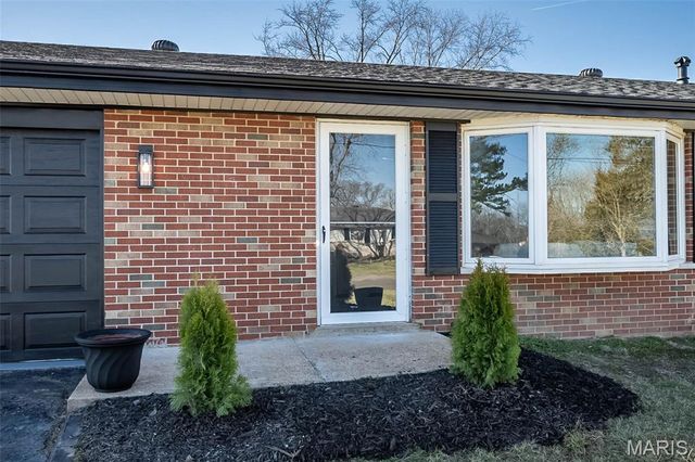 1829 Main Drive, High Ridge, MO 63049