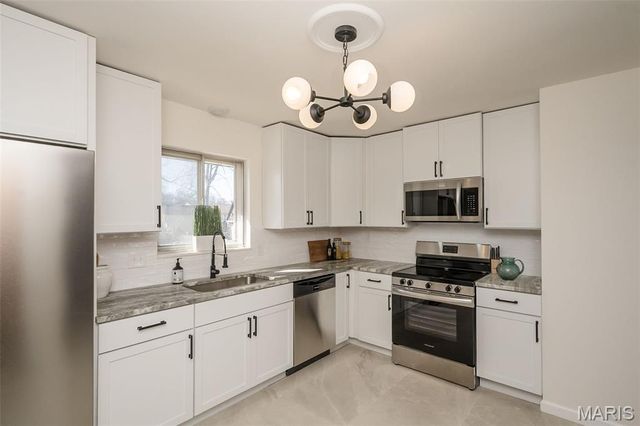 1829 Main Drive, High Ridge, MO 63049