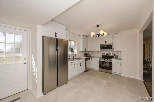 1829 Main Drive, High Ridge, MO 63049