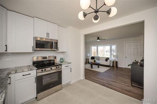 1829 Main Drive, High Ridge, MO 63049