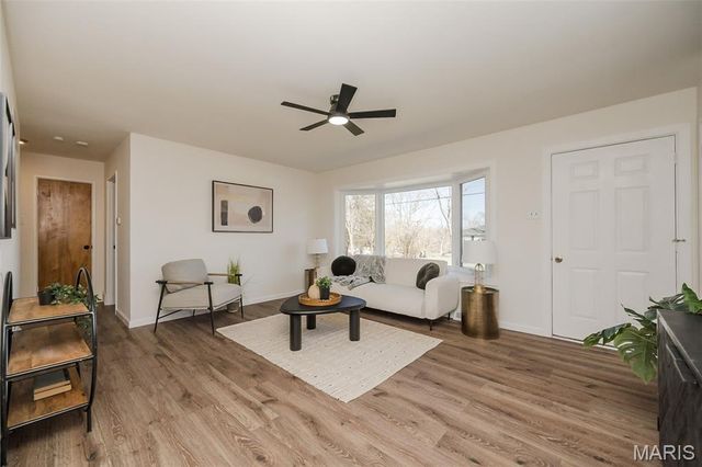 1829 Main Drive, High Ridge, MO 63049