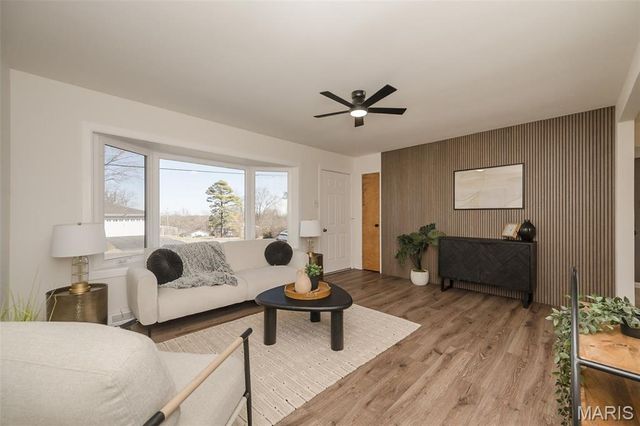 1829 Main Drive, High Ridge, MO 63049