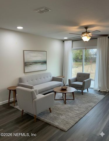 2783 LARSEN Road, Jacksonville, FL 32207