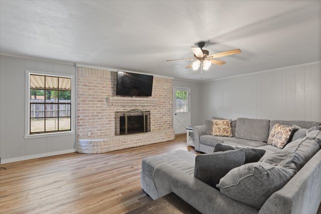 409 Reel Rd, Longview, TX 75604