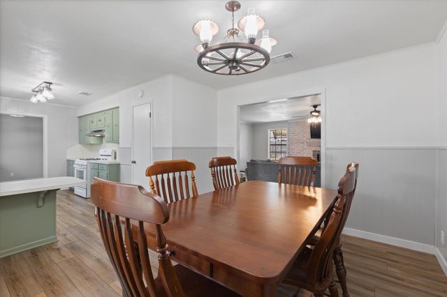409 Reel Rd, Longview, TX 75604