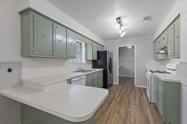 409 Reel Rd, Longview, TX 75604