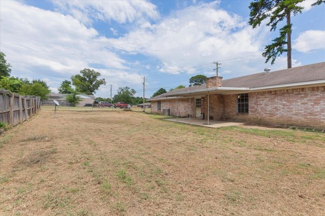 409 Reel Rd, Longview, TX 75604