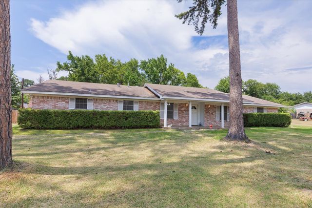 409 Reel Rd, Longview, TX 75604