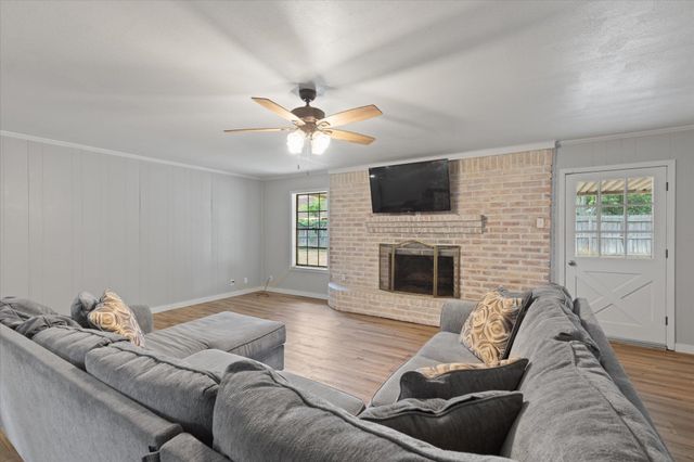 409 Reel Rd, Longview, TX 75604