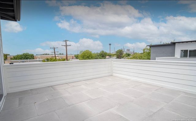 918 S Olive St 101, San Antonio, TX 78210