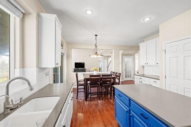 9318 Kenton Street, Lenexa, KS 66227