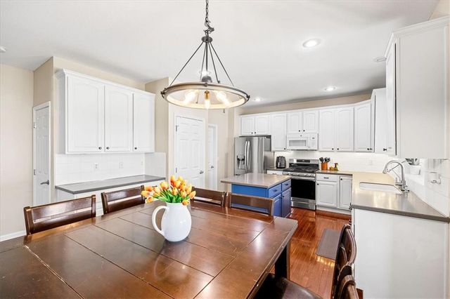 9318 Kenton Street, Lenexa, KS 66227