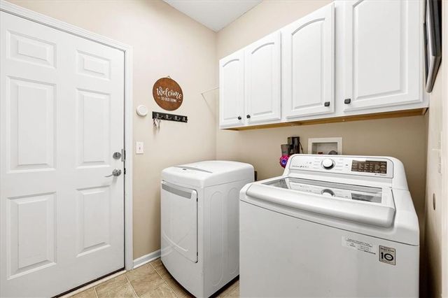 9318 Kenton Street, Lenexa, KS 66227