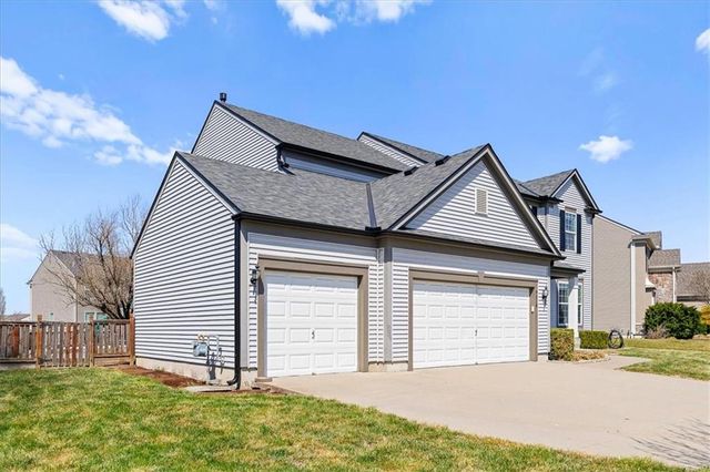 9318 Kenton Street, Lenexa, KS 66227