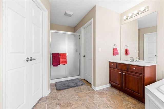 9318 Kenton Street, Lenexa, KS 66227