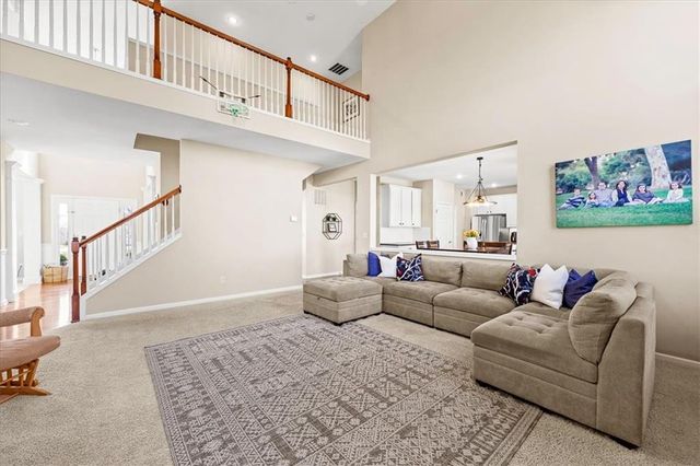 9318 Kenton Street, Lenexa, KS 66227