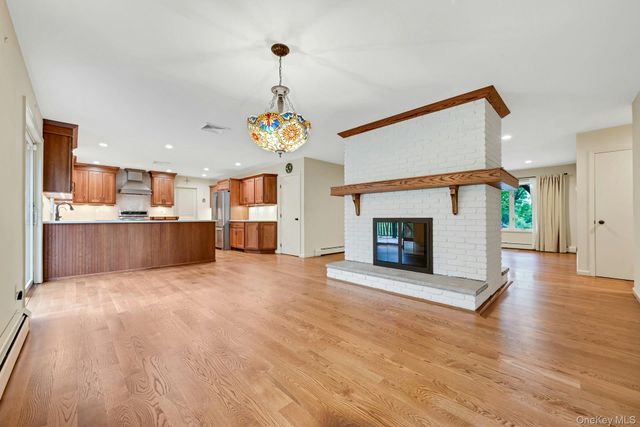 30 Pumpkin Hill Road, Warwick, NY 10990