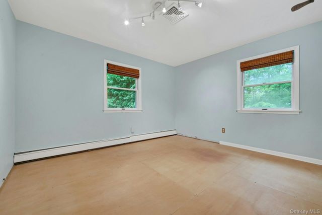 30 Pumpkin Hill Road, Warwick, NY 10990