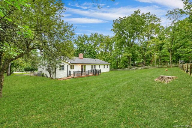 30 Pumpkin Hill Road, Warwick, NY 10990