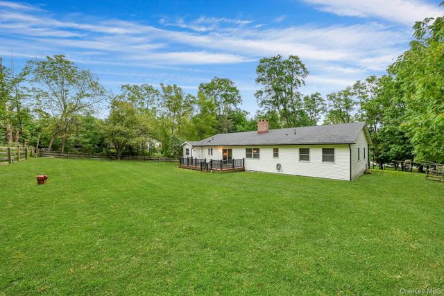 30 Pumpkin Hill Road, Warwick, NY 10990
