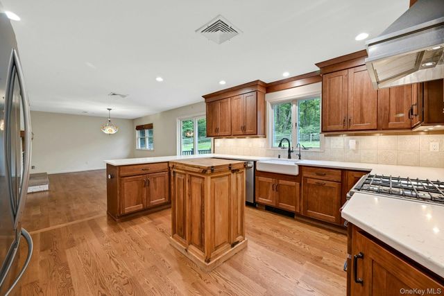 30 Pumpkin Hill Road, Warwick, NY 10990