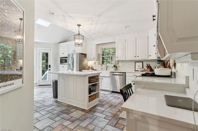 38 Berkshire RD, Williamsburg, VA 23188