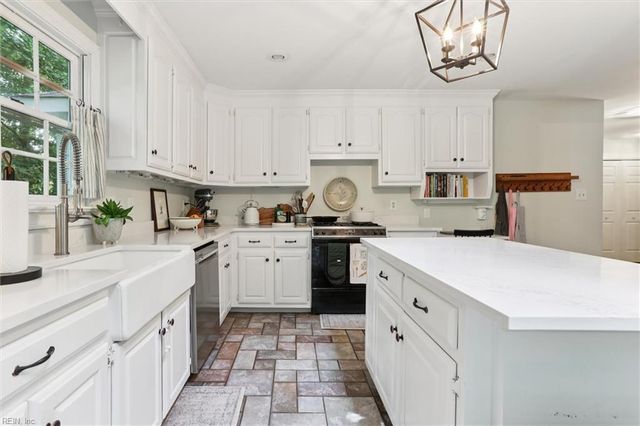38 Berkshire RD, Williamsburg, VA 23188