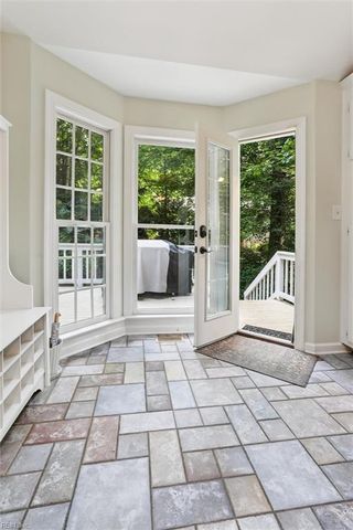 38 Berkshire RD, Williamsburg, VA 23188