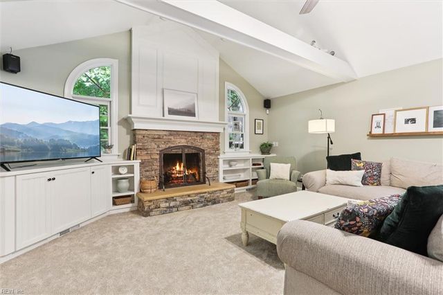 38 Berkshire RD, Williamsburg, VA 23188