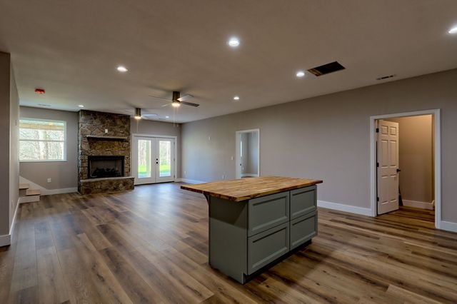 472 Hogsed Drive, Hayesville, NC 28904