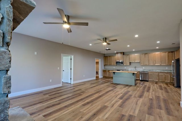 472 Hogsed Drive, Hayesville, NC 28904