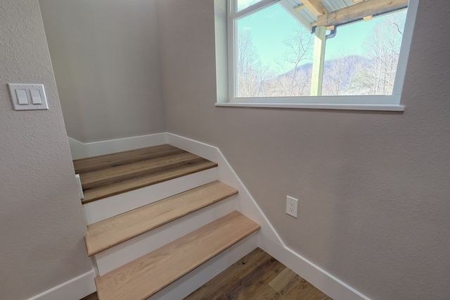 472 Hogsed Drive, Hayesville, NC 28904