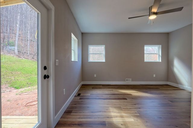 472 Hogsed Drive, Hayesville, NC 28904