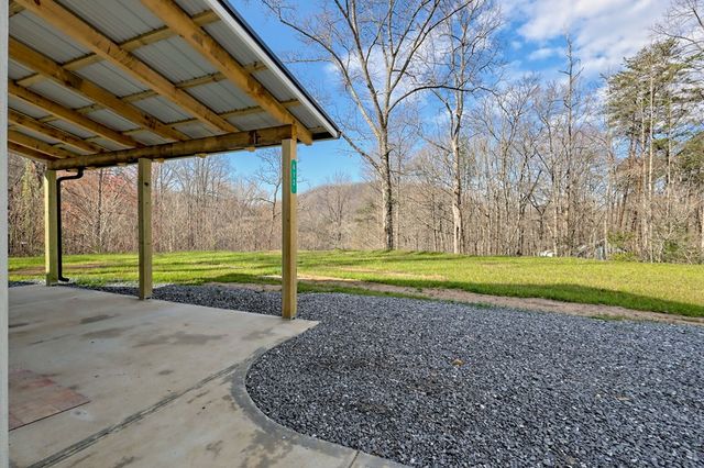 472 Hogsed Drive, Hayesville, NC 28904