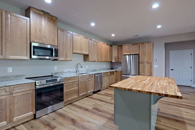 472 Hogsed Drive, Hayesville, NC 28904